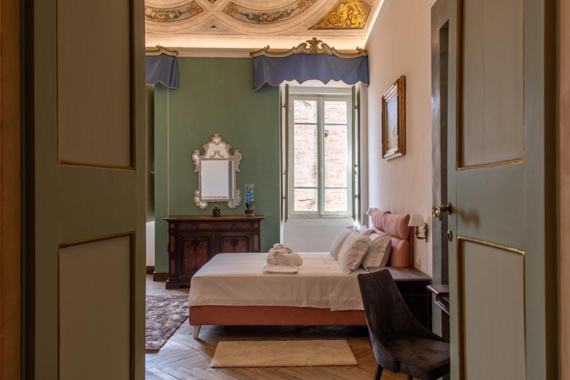 Imperial - Affreschi Del 1600 Perugia